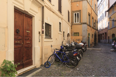 vicolo di trastevere